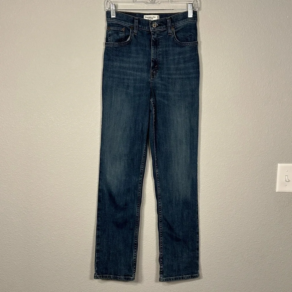 Abercrombie & Fitch The 90’s Straight Ultra High Rise Jeans with Curve Love - 25